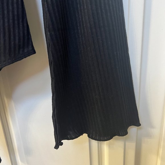 2 Small Kendall + Kylie long sleeve black and white off the shoulder bodysuit AS - Picture 3 of 9